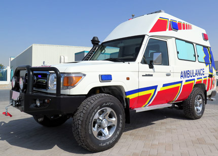 Ambulancia Toyota Land Cruiser para áreas rurales y fuera de carretera.
